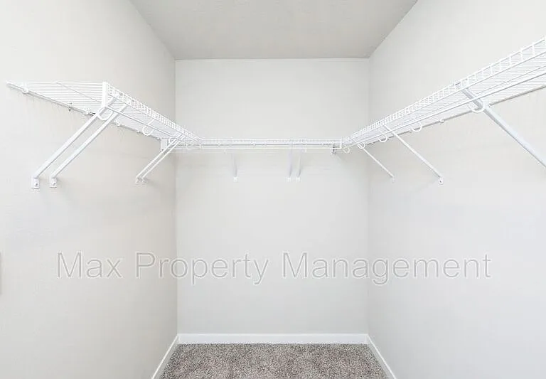 2302 SW 23rd St — Photo 12