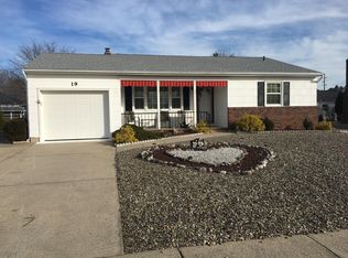 19 Walesa Ct, Toms River, NJ 08757