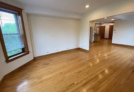 4th image of 2701 N St Louis Ave APT 1A