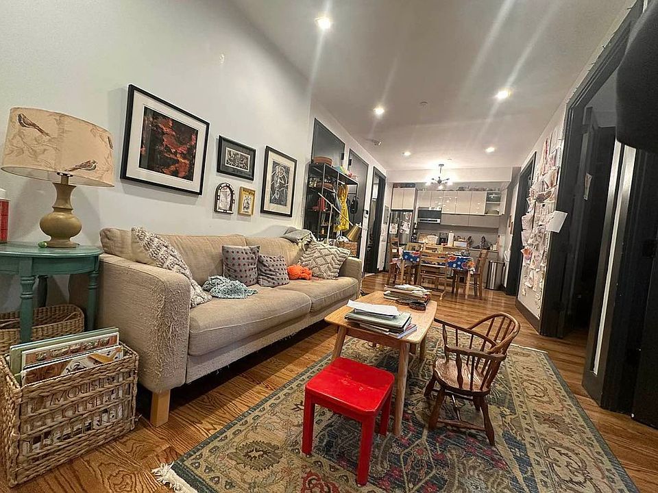 1st image of 346 Rutland Rd APT 1C