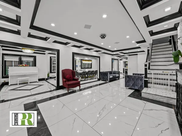 1024 East 26th Street image 5 of 16