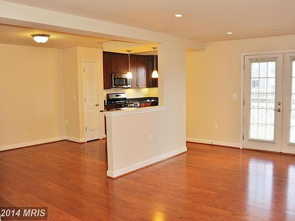 2nd image of 4177 S Four Mile Run Dr Unit 301