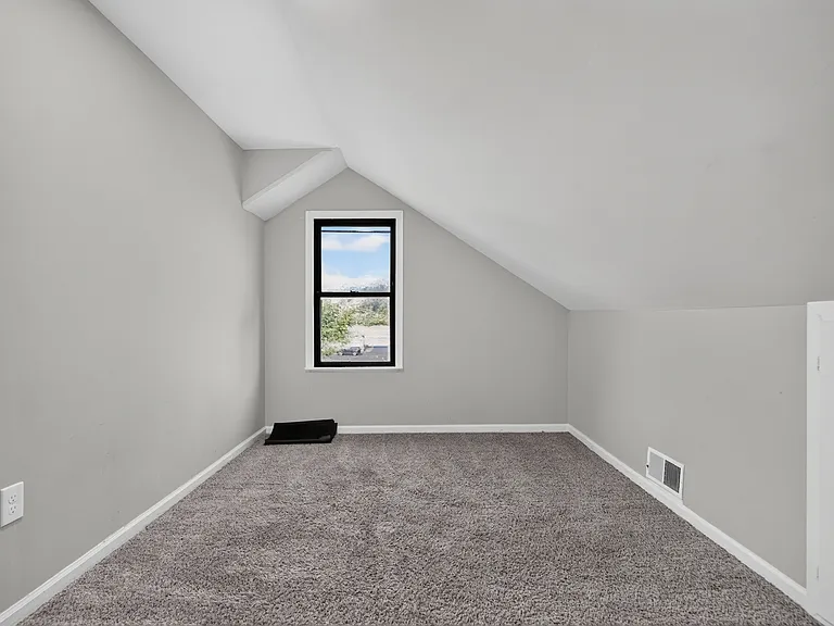 7945 W 91st St — Photo 15