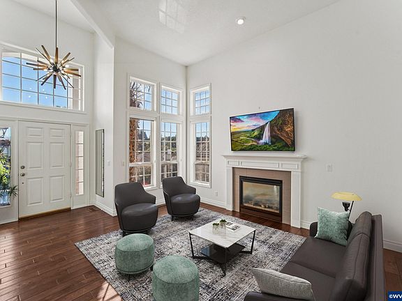 5th image of 585 Harbourtown Ct SE