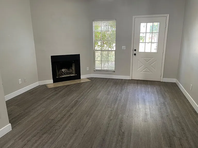 1601 N Saba St #283 — Photo 3