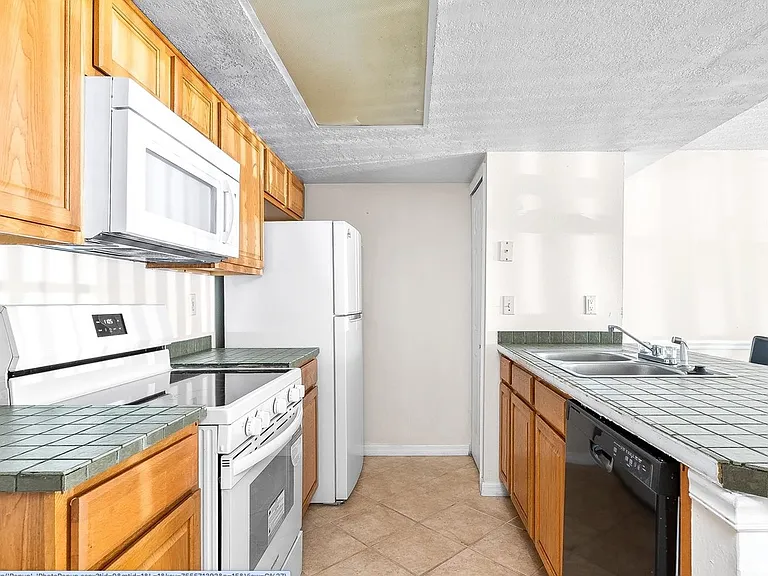 2741 N Poinciana Blvd #49 — Photo 6
