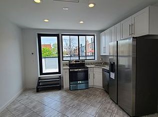 28-13 Ditmars Blvd #TOP, Astoria, NY 11105