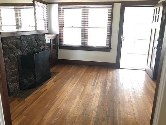 3rd image of 249 E Drachman St