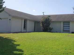 934 Lynbrook St NW, Palm Bay, FL 32907