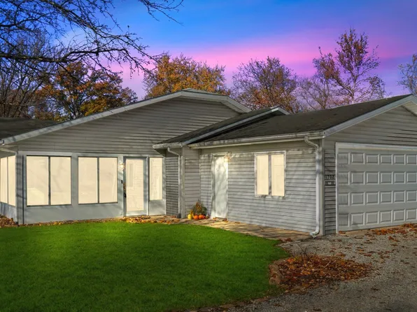 1708 Chestnut St, Winona Lake, IN 46590