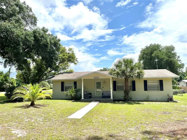 407 Poinsettia Ave, Fruitland Park, FL 34731