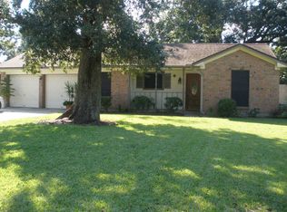 618 Dogwood St, Lake Jackson, TX 77566