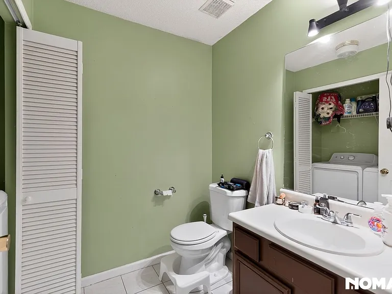 2226 Dresden Grn NW — Photo 16