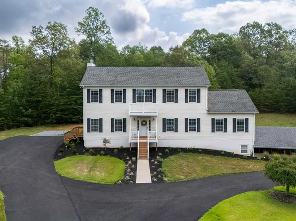 17 Pine Ridge Rd, Faber, VA 22938