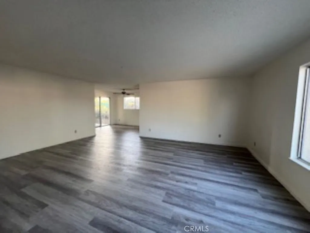 3 bed, 1413 sqft, $4,000 — Photo 2