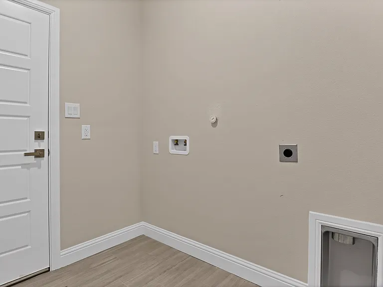 5619 Barkridge Dr — Photo 26