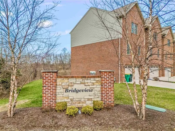 573 Chesnic Dr, Canonsburg, PA 15317