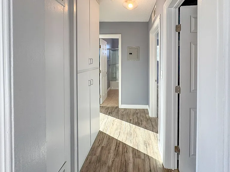 1138 Euclid St #1 — Photo 7