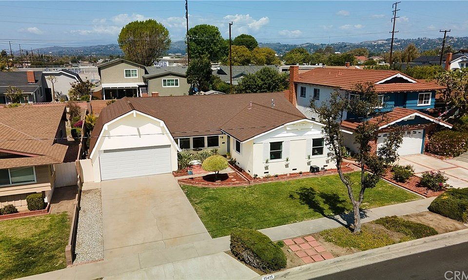 1st image of 15415 Fairacres Dr