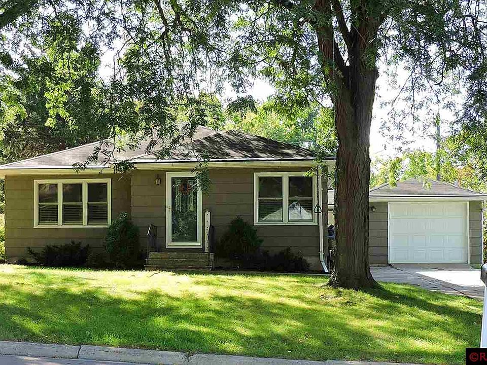 1st image of 1506 Woodland Ave