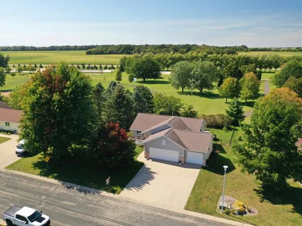411 Everett Ave SW, Eyota, MN 55934
