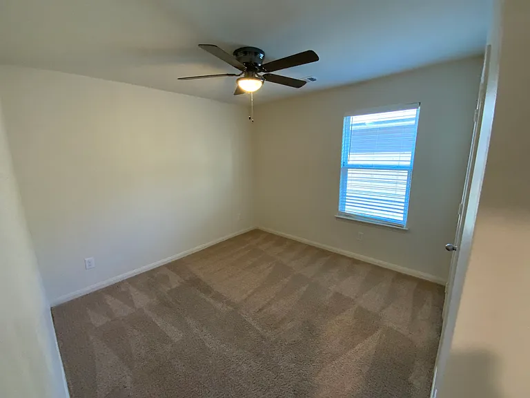 1024 Riverdale Cv — Photo 14