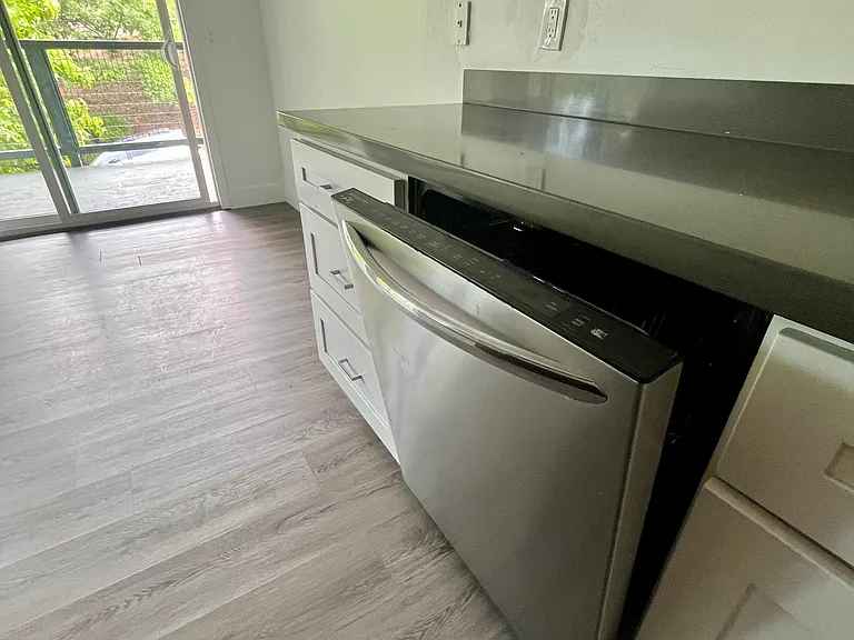 255 Channing Way #8 — Photo 6