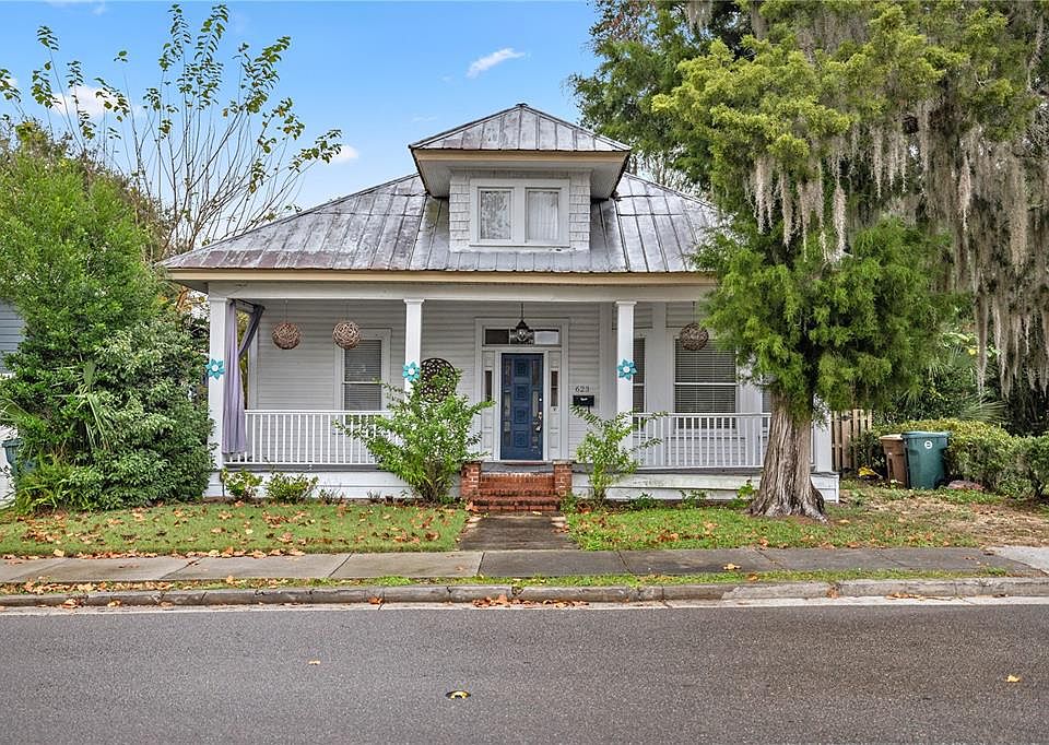 1st image of 623 SE Tuscawilla Ave
