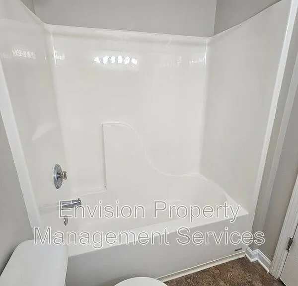 1393 N Hampton Dr — Photo 17