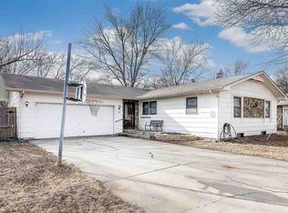 219 W Scott St, Valley Center, KS 67147