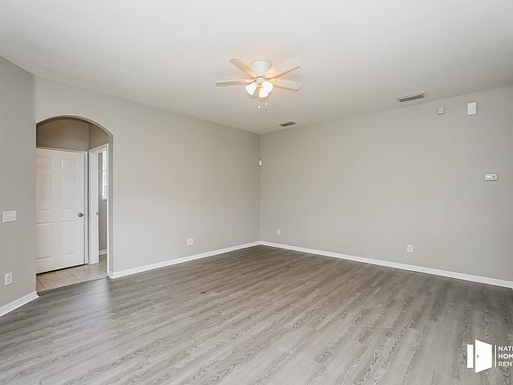 4th image of 5807 Tulip Flower Dr