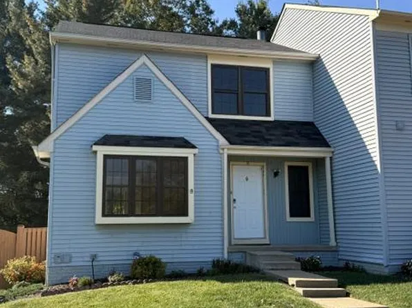 15 Haxall Ct, Sterling, VA 20165