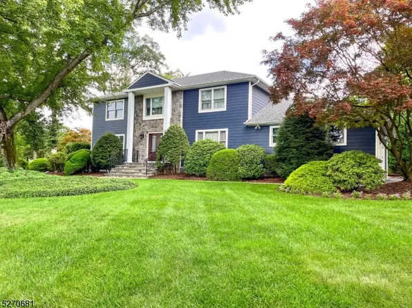 8 Lorraine Dr, Montville Twp., NJ 07058