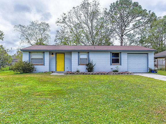 2nd image of 2777 Commanche Ave