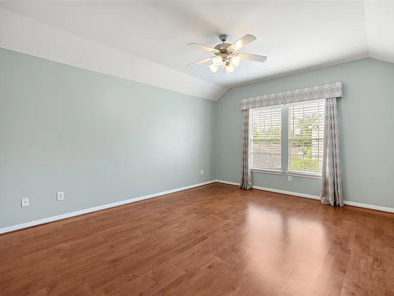 1708 Dennis St — Photo 14