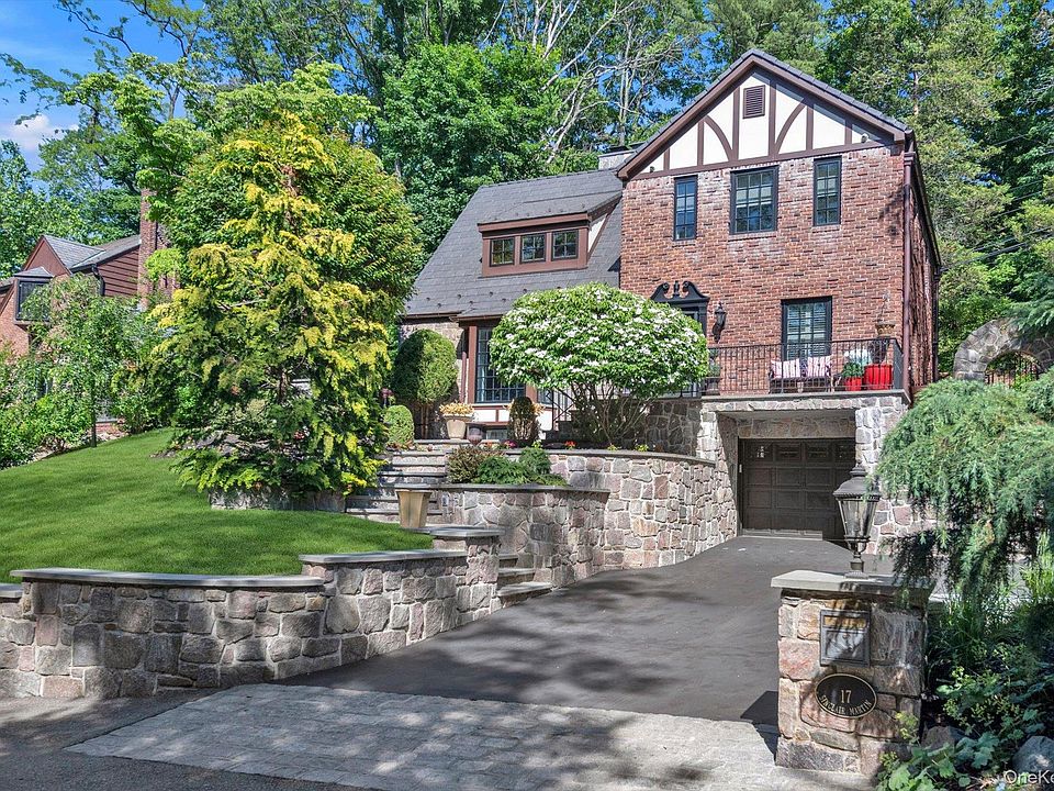 1st image of 17 Sinclair Martin Drive