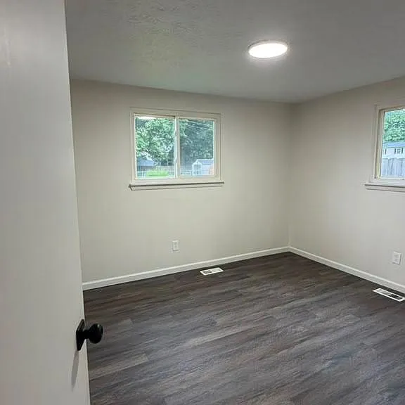 5830 Beech Dr — Photo 8