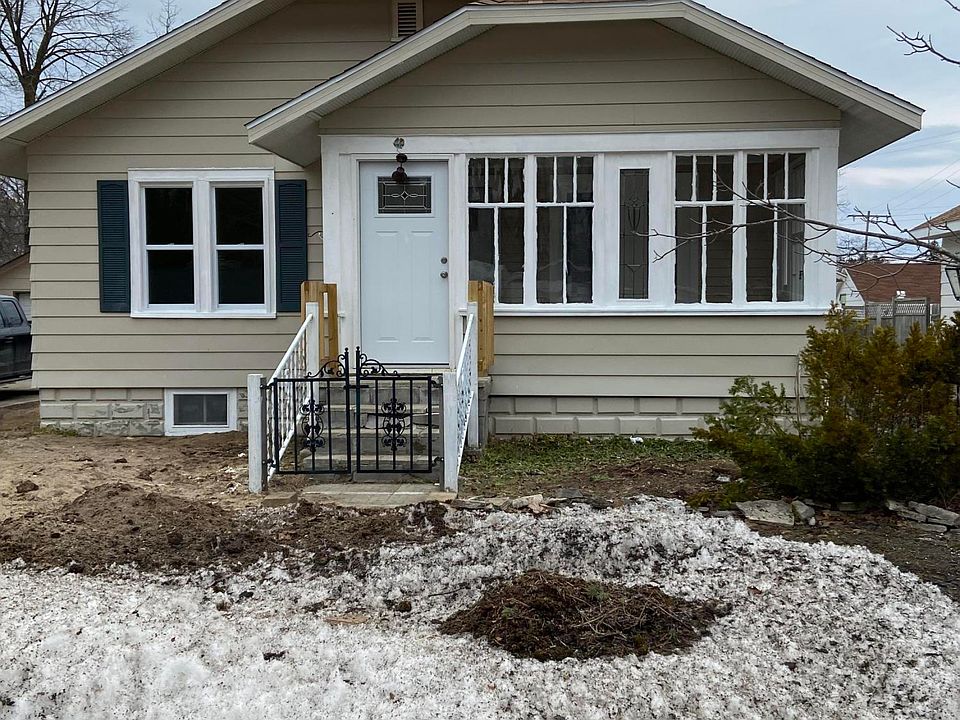1st image of 324 N 7th St