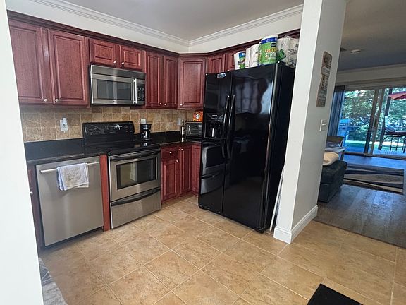 5th image of 25 Sullivan Way #11421014