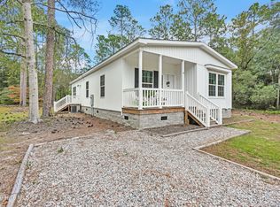 14 Redwood Road, Southport, NC 28461