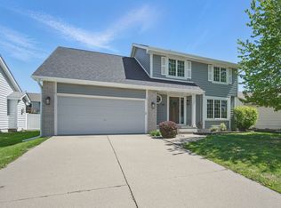 607 Brick St SE, Bondurant, IA 50035