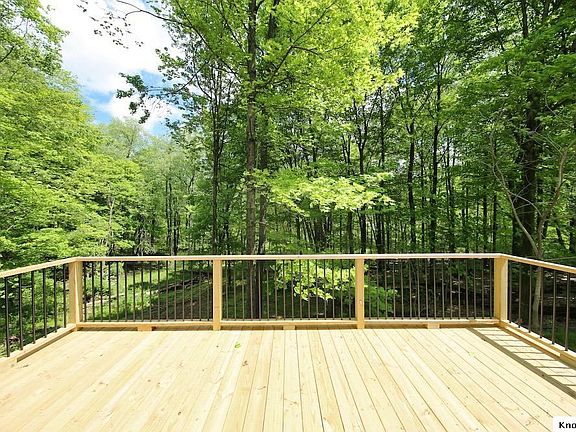 3rd image of 783 Crestrose Dr