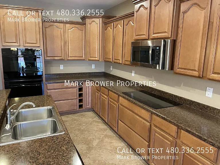 668 W Stanley Ave — Photo 8