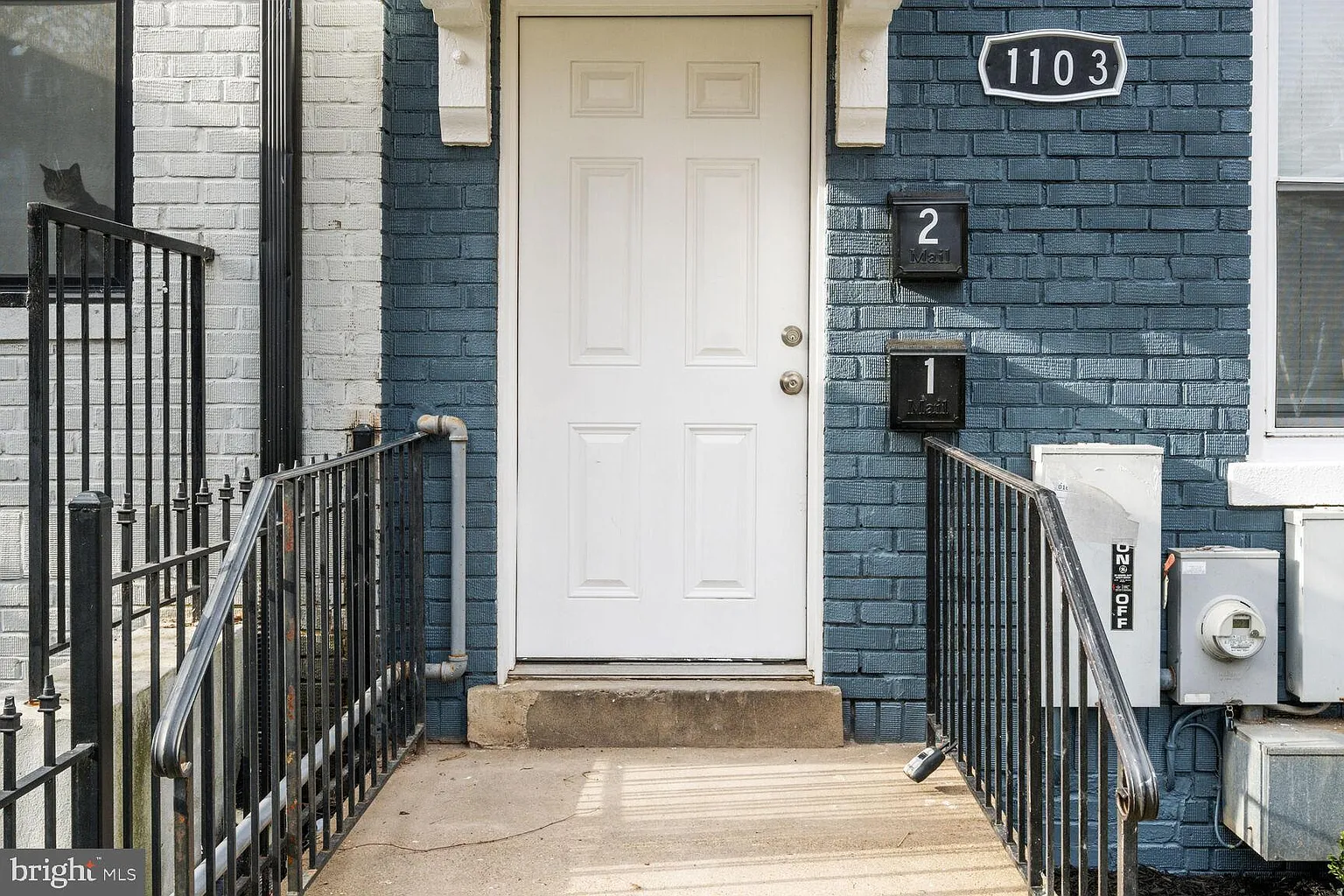 1103 Queen St NE photo 1