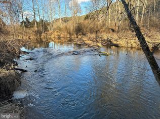 39 Hanging Rock Rd, Augusta, WV 26704