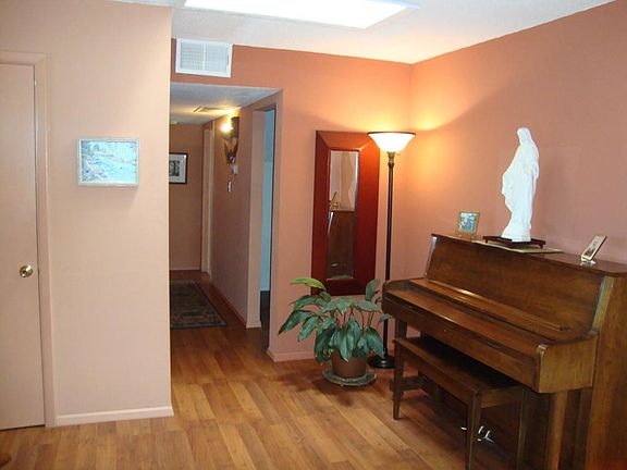 5th image of 4148 Alcazar St NE