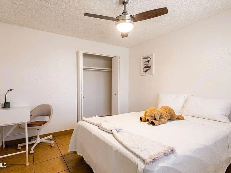 Welcome to the Gem! First month FREE with approved application. — Photo 11
