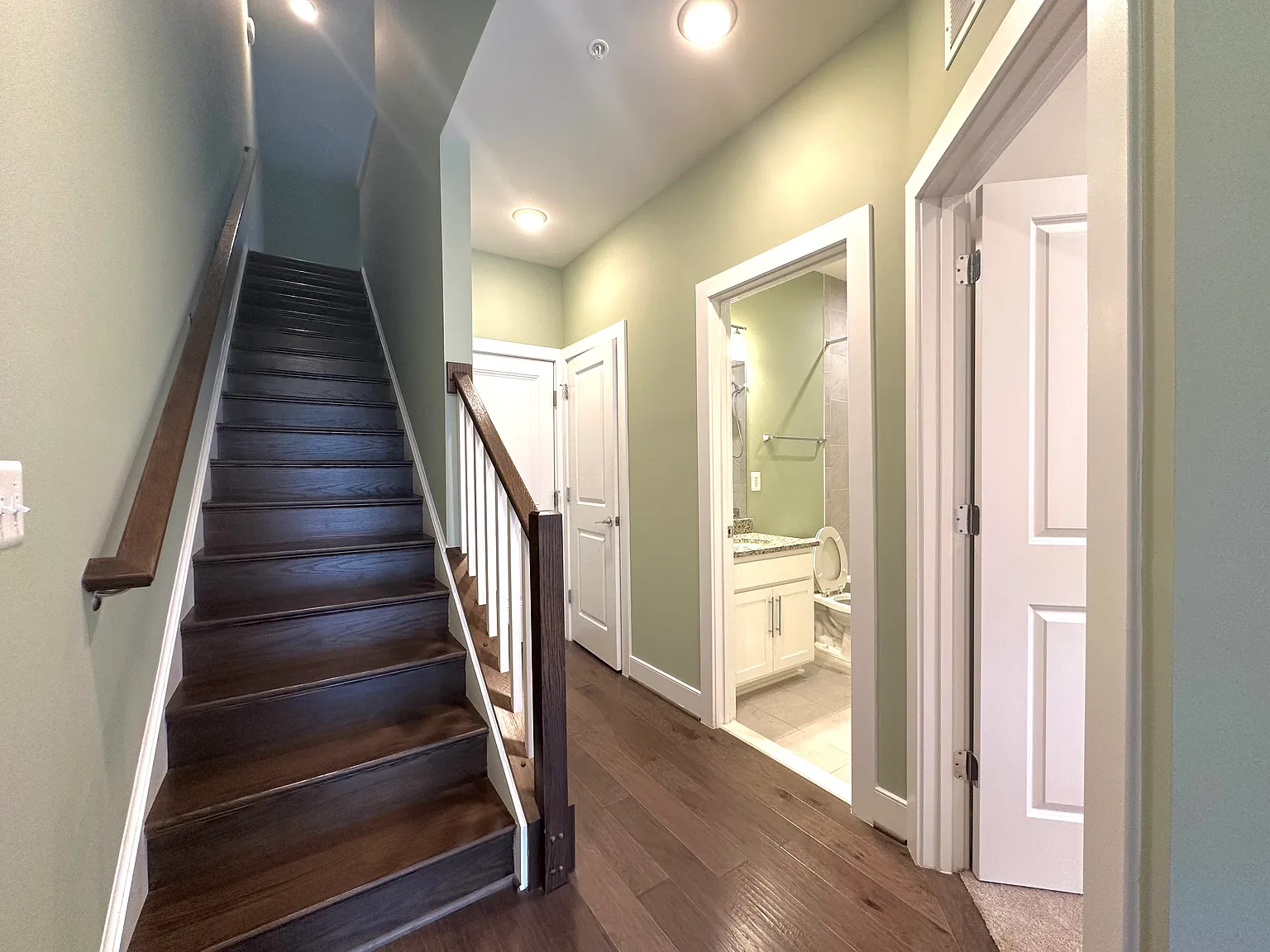 3 bed, 1648 sqft, $3,800 — Photo 3