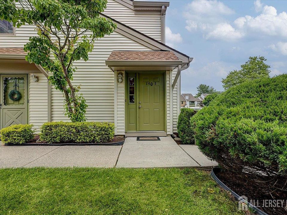 1st image of 1403 Pebble Pl