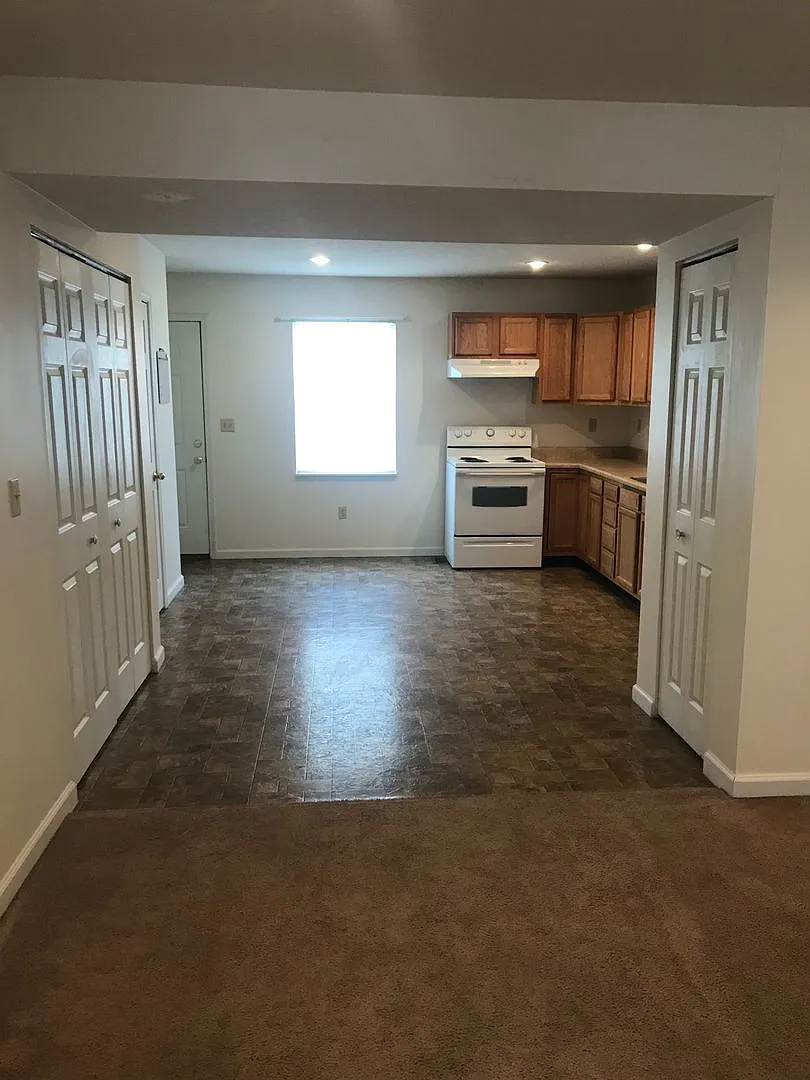 Shrewsbury Apartments — Photo 2